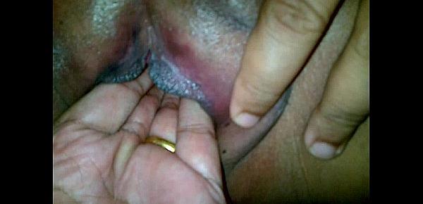  Indonesian Hot Mami big ass and wet pussy stabbed four fingers and fuck hard and